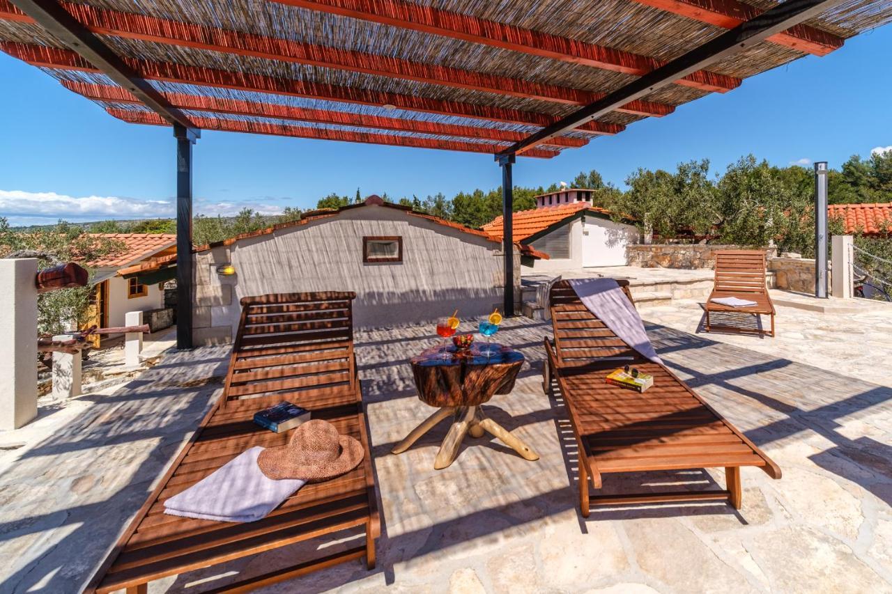 Holiday Home Maslinada Milna  Εξωτερικό φωτογραφία